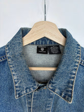 Load image into Gallery viewer, 90s Warner Brothers Cartoon Denim Jacket (M)