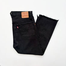 Load image into Gallery viewer, Levi’s 501 W32 L24
