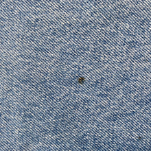 Load image into Gallery viewer, Wrangler Denim Shorts W38