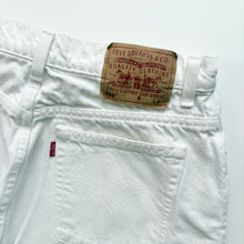 Load image into Gallery viewer, 90s Levi’s 550 Shorts W32