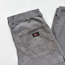 Load image into Gallery viewer, Dickies Jeans W30 L30