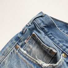 Load image into Gallery viewer, Distressed Carhartt Jeans W38 L36