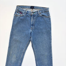 Load image into Gallery viewer, 90s Tommy Hilfiger Jeans W28 L32