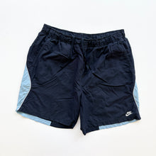 Load image into Gallery viewer, 00s Nike Shorts (L)