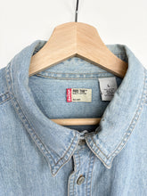 Load image into Gallery viewer, Levi’s Denim Shirt (2XL)