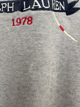 Load image into Gallery viewer, 90s Chaps Ralph Lauren Sweatshirt (M)