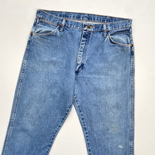 Load image into Gallery viewer, Wrangler Jeans W34 L34