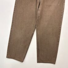 Load image into Gallery viewer, Women’s 90s Levi’s 560 Jeans W26 L24