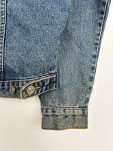 Load image into Gallery viewer, 90s Warner Brothers Cartoon Denim Jacket (M)
