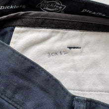 Load image into Gallery viewer, Dickies W30 L32