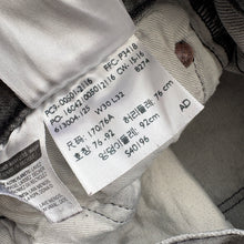 Load image into Gallery viewer, Levi’s 501 W30 L32