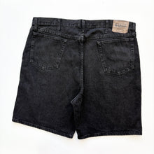 Load image into Gallery viewer, Wrangler Denim Shorts W40