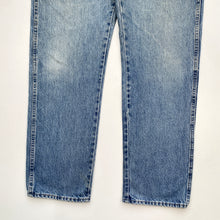Load image into Gallery viewer, Wrangler Jeans W36 L32
