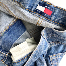 Load image into Gallery viewer, 90s Tommy Hilfiger Denim Shorts W33