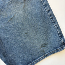 Load image into Gallery viewer, Wrangler Denim Shorts W38