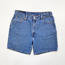 Load image into Gallery viewer, 90s Levi’s Denim Shorts W30