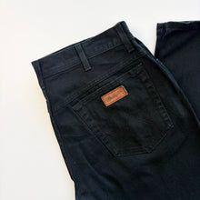Load image into Gallery viewer, Wrangler Jeans W36 L30