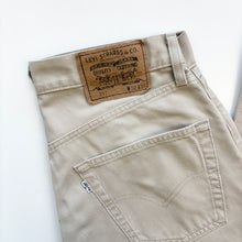 Load image into Gallery viewer, 90s Levi’s 517 W32 L30