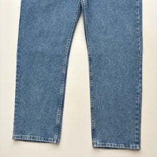Load image into Gallery viewer, Wrangler Jeans W36 L29