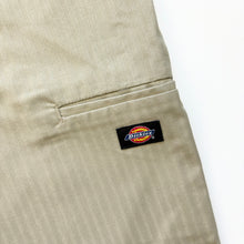Load image into Gallery viewer, Dickies Shorts W32