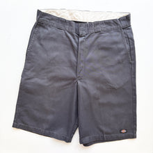 Load image into Gallery viewer, Dickies Shorts W34