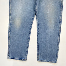 Load image into Gallery viewer, Wrangler Jeans W40 L30