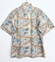 Load image into Gallery viewer, 90s Hawaiian Crazy Print Shirt (L)