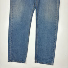 Load image into Gallery viewer, Levi’s 505 W38 L30