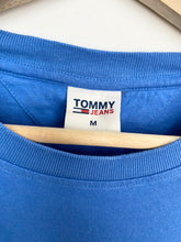 Load image into Gallery viewer, Tommy Hilfiger T-shirt (M)