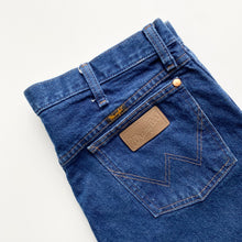 Load image into Gallery viewer, Wrangler Jeans W35 L32