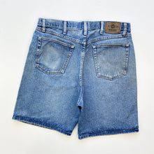 Load image into Gallery viewer, Wrangler Denim Shorts W36