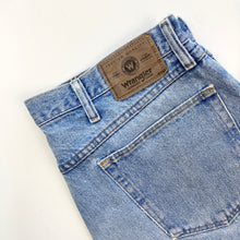 Load image into Gallery viewer, Wrangler Jeans W36 L32