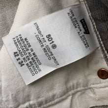 Load image into Gallery viewer, Levi’s 501 Jeans W42 L32