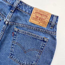 Load image into Gallery viewer, 90s Levi’s Denim Shorts W30