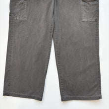 Load image into Gallery viewer, 90s Chaps Ralph Lauren Cargos W38 L32