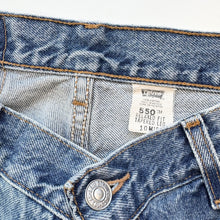 Load image into Gallery viewer, 90s Levi’s 550 W28 L30