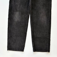 Load image into Gallery viewer, 90s Levi’s 565 Cords W30 L32