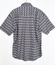 Load image into Gallery viewer, 90s Crazy Print Shirt (L)