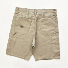 Load image into Gallery viewer, Wrangler Carpenter Jorts W34