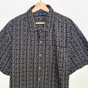 90s Crazy Print Shirt (XL)