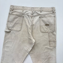 Load image into Gallery viewer, Wrangler Carpenter Jeans W38 L32