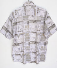 Load image into Gallery viewer, 90s Abstract Crazy Print Shirt (M)