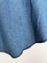 Load image into Gallery viewer, 90s Wrangler Denim Western Shirt (M)