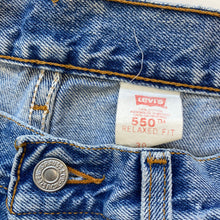 Load image into Gallery viewer, 90s Levi’s Denim Shorts W30