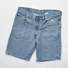 Load image into Gallery viewer, Levi’s 550 Shorts W32