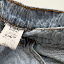 Load image into Gallery viewer, 90s Levis 550 Denim Shorts W36
