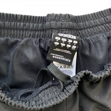 Load image into Gallery viewer, 00s Adidas Shorts (M)