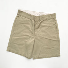 Load image into Gallery viewer, Dickies Shorts W34