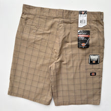 Load image into Gallery viewer, BNWT Dickies Shorts W40