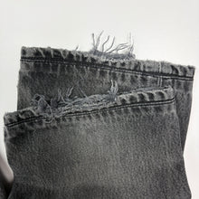 Load image into Gallery viewer, Distressed Levi’s 501 Jeans W31 L28